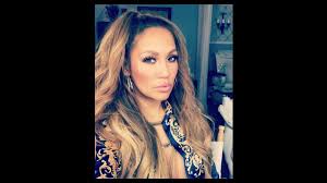Patient and cooperative that she is, jennifer works well with groups and somehow finds a way of creating harmony among diverse opinions. Jennifer Lopez Cuantos Seguidores Tiene En Instagram Connie Pena La Doble De La Cantante Jennifer Lopez Seguidores Connie Pena Doble Cantante 413213 Noticia Peru21