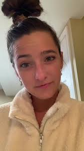 Ceiling help! #crackedpaint #needhelp #SOS