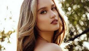 Saat itu, ari masiuh duduk di bangku sd. Muka Sih Bule Blasteran Tapi Siapa Sangka 6 Artis Terkenal Ini Beragama Islam