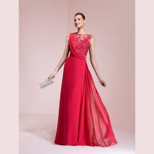 Anche per la cerimonia, l'eleganza, la seta e i pizzi di questo prestigioso marchio. Nicole Spose Eleganza Ricercata Per Gli Abiti Della Collezione Cerimonia 2017 Abiti Da Sposa