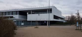 Ce vendredi matin, simone veil est décédée à l'âge de 89 ans. College Veil A Mandres Les Roses Manif Pour Exiger Un College Provisoire 94 Citoyens