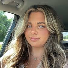 Kayla Frank's Instagram, Twitter & Facebook