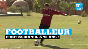 Jouer au jeu 2 joueurs de foot : Cet Egyptien Est Le Footballeur Professionnel Le Plus Vieux Au Monde Youtube