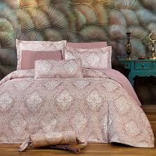 مفرش تمارا فاخر مزدوج وردي عدد القطع 8 bed comforters bedding set bed
