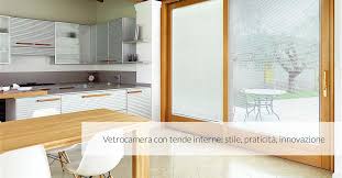 Tenda da interno, oscurante, isolante dal freddo/caldo, per finestra dimensioni cm 180 x 140 100% poliestere colore beige nuova mai usata vendo a 10 euro non trattabili ritiro di persona a casa mia a torino in zona fermata monte grappa della metro. Vetrocamera Con Tende Interne Stile Praticita Innovazione