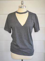 Easy V Neck Choker Tee Diy Diy Clothes T Shirt Diy Refashion Clothes