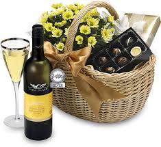 The ultimate selection of food gifts in the country. Flowers Sparkling Wine Chocolates Valentines Wine Hampers Gift Hampers Picnic Basket