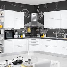 Se abbandoniamo per un attimo la ricerca di cucine moderne e ci concentriamo sulle proposte classiche di mondo. Cucine Mondo Convenienza