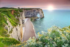 Focus sur les projets et les constructions en cours qui verront le jour d'ici 2020. Falaises D Etretat Que Voir Que Faire Camping Restaurants Meteo En Ce Moment Guide Des Falaises D Etretat Tourisme