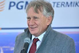 Open Letter by 156 Experts