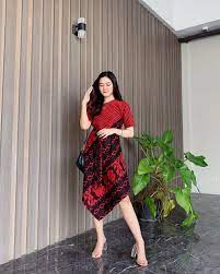 Bahannya stretch cantik banget dapatkan tawaran menarik di pakaian wanita chat untuk beli. Dres Batik Asimetris Lazada Indonesia