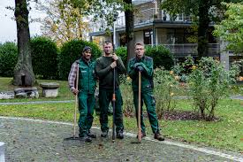 Die unternehmen werden nach geographischer lage geordnet, damit sie einfacher ein garten und landschaftsbau firma in berlin, ein garten und landschaftsbau firma in hamburg oder munchen. Lorenz Garten Und Landschaftsbau Grun Gekonnt Gebaut