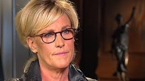 Erin brockovich is silkwood (meryl streep fighting nuclear wastes) crossed with a civil action (john travolta against pollution) plus julia roberts in a plunging neckline. California Wasteland Erin Brockovich Still Fighting For Neighbors Over Contaminated Drinking Water Abc News