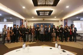 Saya pribadi mengenal bunga wijaya kusuma sedari kecil, nenek kakek saya sempat bercerita bahwa bunga ini pada zaman dahulu adalah salah satu tanaman hias yang langka, ujar wisni dalam perbincangan akhir pekan lalu. Priority Gathering Grand Sungkono Lagoon Bertabur Hadiah Radar Jember