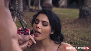 Valentina Nappi Sex In Public Park [4K] - Valentina In Public GIF (9) Porn  Pic - EPORNER