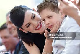 62 Kieran Lindsay Photos & High Res Pictures