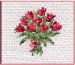Stickvorlage kranz kreuzstich / stickvorlage zu weihnachten kostenlos, kreuzstichvorlagen winter kreuzstich.ein traditioneller kranz, wie er gerade im geliefert wird die packung mit 1,50 cm. Kleiner Tulpenstrauss Kreuzstich Stickvorlage Zum Sticken