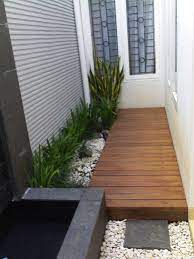 Juga biasanya bagian atasnya taman minimalis modern dalam rumah dilengkapi dengan atap transparan dengan sistem buka tutup untuk memberikan contoh taman dalam rumah yang baik biasanya akan dikerjakan dan mendapatkan perawatan secara berkala oleh tukang taman minimalis. Rumah Minimalis Dengan Taman Dalam Rumah Destaman