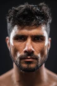 Travis Middleton's Instagram, Twitter & Facebook