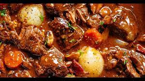 Beef Bourguignon Youtube Beef Bourguignon Beef Recipes Easy Pot Roast Recipes