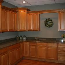 Similar To Our Oak Cabinets Thinking Of Resurfacing Our Countertop In Something Similar To This Colo Kitchen Wall Colors Maple Kitchen Cabinets Kitchen Colors