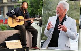 Sir tom jones obe (born thomas jones woodward, 7.6.1940). Sca3rlerv7oa M