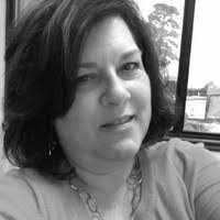 Debbie Dinsmore's Instagram, Twitter & Facebook