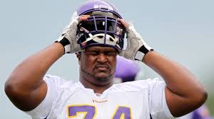 Former Vikings Bryant McKinnie, Robert Griffith hosting charity cruise on  Lake Minnetonka | FOX 9 Minneapolis-St. Paul