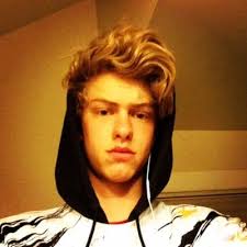 Max Henry (@MaxTheMan52)