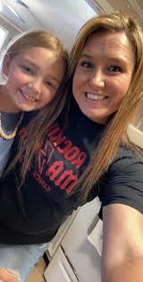 Kristen Loftis's Instagram, Twitter & Facebook