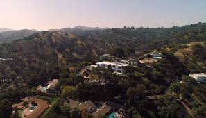 David dobrik born on july 23, 1996 in kosice, slovakia. 24 Year Old Youtube Tik Tok Megastar David Dobrik Just Bought This 9 5 Million La Mansion Celebrity Net Worth