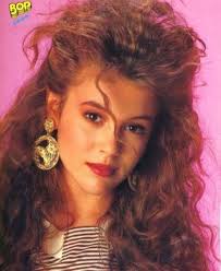 What are some examples of 80s fashion? 90s Outfits For Teenage Girls Novocom Top