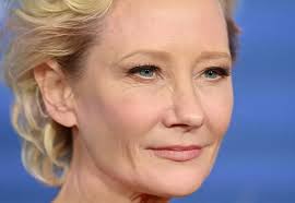 Ana Hatch's Instagram, Twitter & Facebook