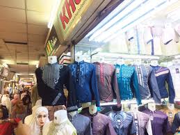 Schauen sie sich 151.212 bewertungen und 41.056 authentische fotos von lesen sie bewertungen zu tanah abang market. Black Panther Movie Inspires Koko Shirt Sales In Indonesia Ahead Of Eid Arab News