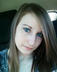 Lora Brewer's Instagram, Twitter & Facebook