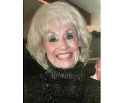 Karen Ardis's Instagram, Twitter & Facebook