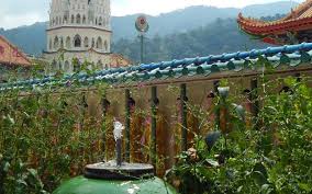 Waktu operasi kereta api bukit bendera. Penang Hill Kek Lok Si Temple Tour