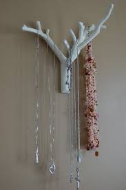 Quelques Idees Pour Ranger Ses Bijoux Diy Petits Rien Diy Rangement Bijoux Organisateur De Bijoux Diy Idee Pour Ranger Ses Bijoux