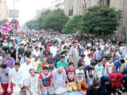 Eid al fitr is celebrated across the globe every year, marking the end of ramadan. Muslims Must Perform Eid Al Fitr Prayers At Home Al Azhar Egypt Independent