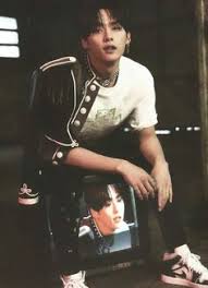 Kelemahan otot okuler, kelemahan dalam menutup mata, kekuatan otot lainnya normal. I Wanna Huang Myself Jujuuns Profile Pinterest