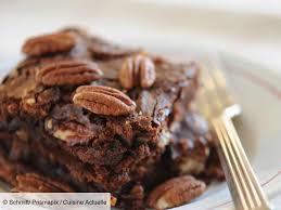 Recette Brownie Aux Noix Ingredients 4 Personnes 200 G De Chocolat Noir A 70 De Cacao 160 G De Beurre 50 G De Farine En 2020 Brownie Noix Recette Noix Brownie