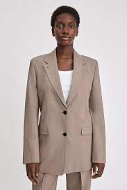 Tahari black one button blazer size 6. New Year New Blazer Our Top Sustainable Picks