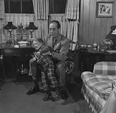 Father S Day Pictures Of Jfk Steve Mcqueen Robert Redford And Other Famous Dads With Their Kids Father S Day Specials Dads Humphrey Bogart