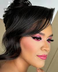 Alejandra Lomeli Maquillista Profesional