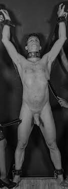 Van naaktmodel tot slaafje | Gratis Sex verhaal