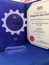 Yb haji awang bin hashim. Anugerah Plws 2017 Kategori Industri Sederhana Milik Pafi