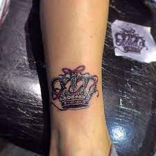 75 Symbolic Crown Tattoo Designs Nicestyles Queen Crown Tattoo Crown Tattoo Crown Tattoo Designs