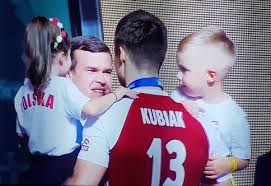 Według jednej z wersji miał z boginią iris (uchodziła za jego kochankę lub żonę) syna erosa albo potosa. Swiat Kibicow Michal Kubiak Rodzina Sila Polski Facebook