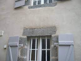 Les gouttes ou les restes de ciment sur le mur ne sont plus un problème pour vous! Enduit Ciment Ou Chaux En Renovation De Maison