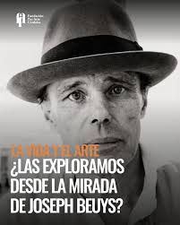 𝗨𝗹𝗶𝘀𝗲𝘀 𝗕𝗲𝗶𝘀𝘀𝗼 (1958–1996) Artista uruguayo cuya obra se  articula desde lo íntimo, lo autobiográfico y la construcción de la  identidad. En Mi mundo privado, Beisso transforma la experiencia personal  en un territorio